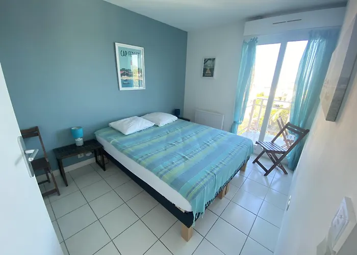 T2 Avec Balcon, Parking Inclus, Proche Et Commerces - Fr-1-474-291 Apartament *