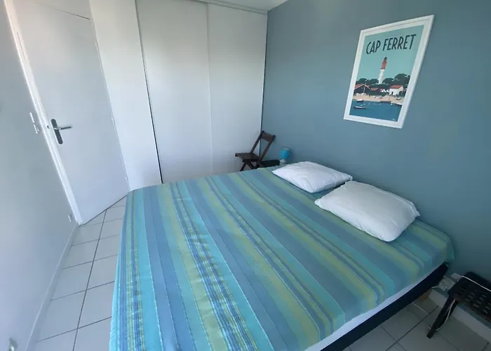 Apartament T2 Avec Balcon, Parking Inclus, Proche Et Commerces - Fr-1-474-291