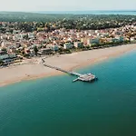 T2 Avec Balcon, Parking Inclus, Proche Et Commerces - Fr-1-474-291 *
