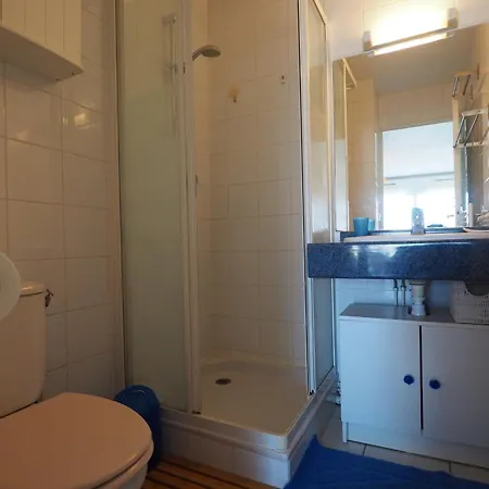T2 Avec Balcon, Parking Inclus, Proche Et Commerces - Fr-1-474-291 * Arcachon